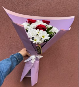 Beyaz Papatya Ve Gül