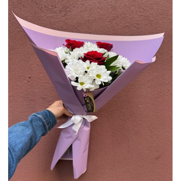 Beyaz Papatya Ve Gül