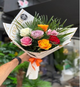 7 Adet Renkli Gül Buketi